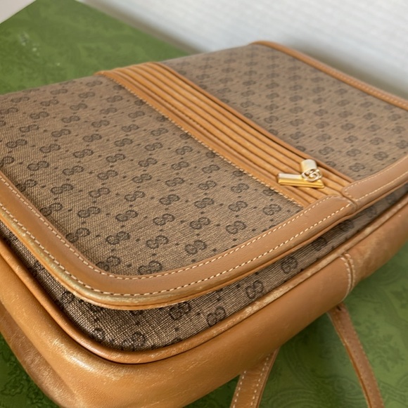 Authentic Gucci Crossbody/Shoulder Bag. - Picture 7 of 16